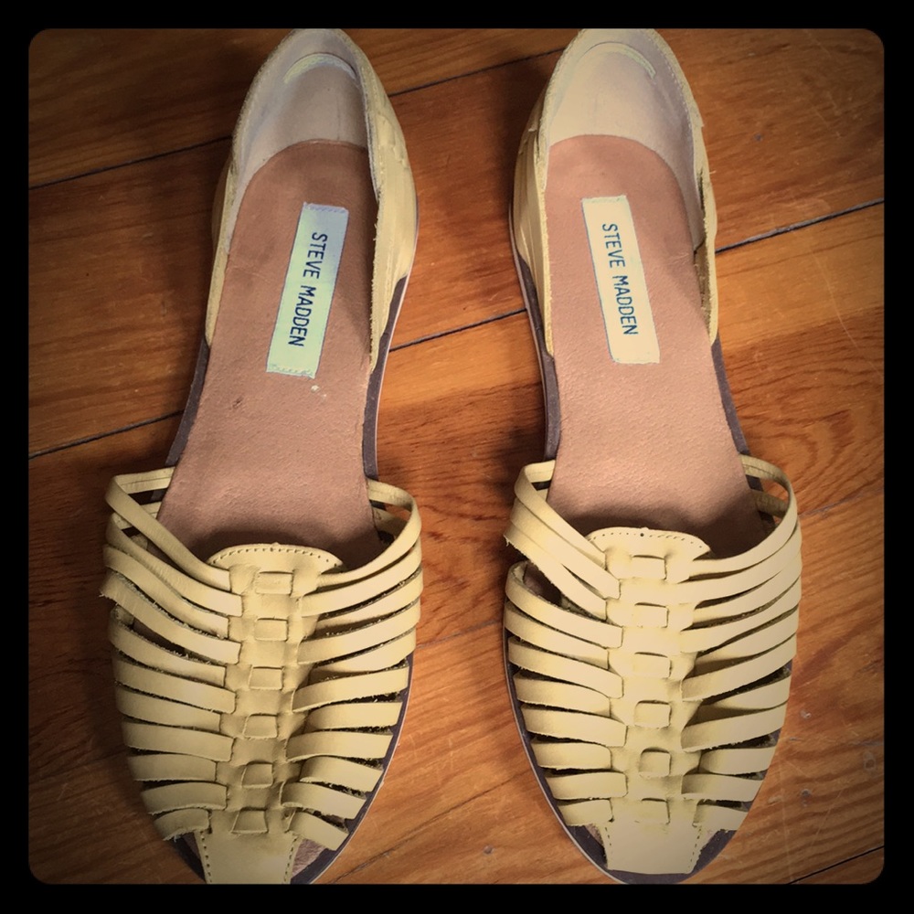Steve Madden Women's Hillarie Flats Yellow